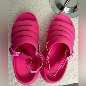 Ugg Pink Foamlike Sandals with a strap
